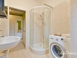 Pronájem bytu 1+kk, Praha - Záběhlice, Mikanova, 33 m2