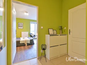 Pronájem bytu 1+kk, Praha - Záběhlice, Mikanova, 33 m2