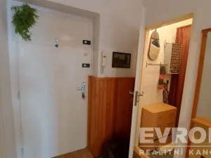 Pronájem bytu 2+1, Praha - Kobylisy, Kobyliské náměstí, 66 m2