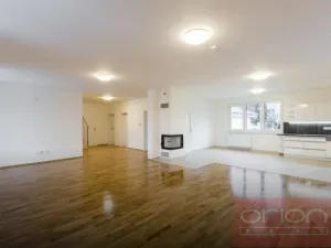 Pronájem rodinného domu, Praha, Ke smrčině, 260 m2