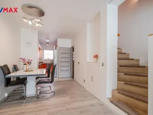 Prodej rodinného domu, Nupaky, K Parku, 115 m2