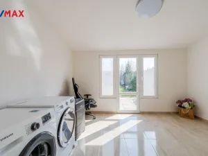 Prodej rodinného domu, Nupaky, K Parku, 115 m2