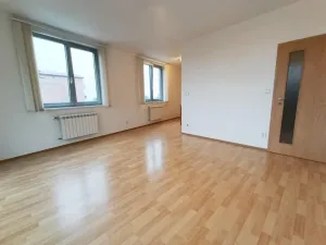 Pronájem bytu 1+kk, Praha - Ďáblice, Hořínecká, 41 m2