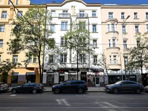 Pronájem bytu 1+kk, Praha - Holešovice, Komunardů, 32 m2