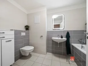 Prodej bytu 2+kk, Hradec Králové - Nový Hradec Králové, Antonína Petrofa, 54 m2