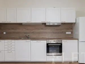 Prodej bytu 2+kk, Praha - Holešovice, U garáží, 44 m2