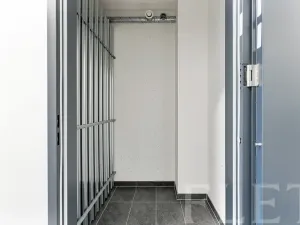 Pronájem bytu 1+kk, Praha - Hloubětín, Kolbenova, 35 m2