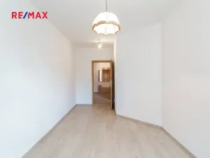 Pronájem bytu 2+kk, Praha - Strašnice, Názovská, 52 m2