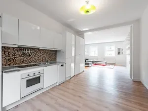 Pronájem rodinného domu, Praha - Kobylisy, Sedlecká, 200 m2