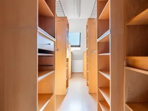 Pronájem rodinného domu, Praha - Kobylisy, Sedlecká, 200 m2