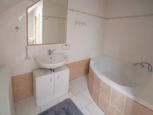 Pronájem bytu 2+1, Teplice, Heydukova, 60 m2