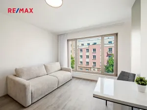Pronájem bytu 1+kk, Praha - Žižkov, Malešická, 36 m2