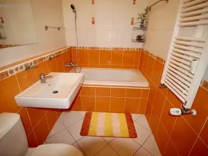 Dražba bytu 2+kk, Praha - Prosek, Nad šestikopy, 53 m2