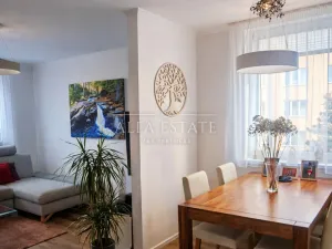 Prodej bytu 3+kk, Karlovy Vary - Bohatice, Lomená, 61 m2