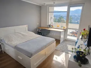 Prodej bytu 3+kk, Karlovy Vary - Bohatice, Lomená, 61 m2
