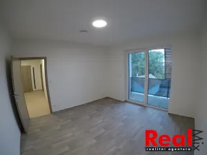 Pronájem bytu 2+kk, Rajhradice, Opatovická, 76 m2