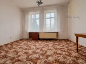 Prodej vícegeneračního domu, Kostelec nad Labem, nám. Komenského, 120 m2