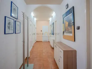 Prodej činžovního domu, Karlovy Vary, náměstí Republiky, 672 m2