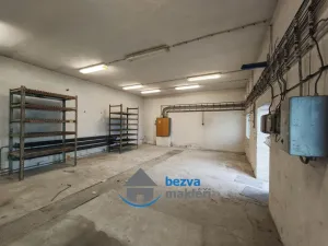 Pronájem skladu, Skuteč, Husova, 63 m2