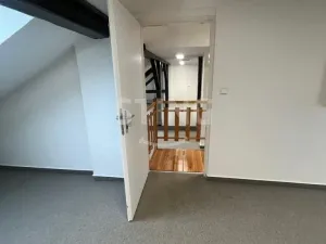 Pronájem kanceláře, Ostrava, Nemocniční, 120 m2