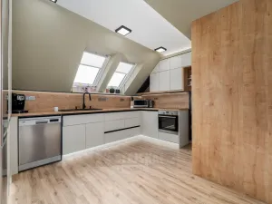 Prodej bytu 4+1, České Budějovice - České Budějovice 5, tř. Čsl. legií, 145 m2