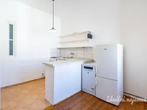 Pronájem bytu 1+kk, Praha, Jaromírova, 35 m2