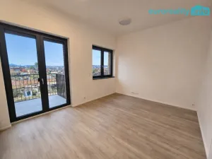 Pronájem bytu 1+kk, Praha - Smíchov, U Lihovaru, 29 m2