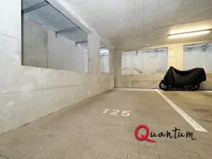 Pronájem garážového stání, Praha - Stodůlky, Svitákova, 14 m2