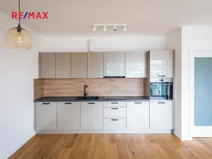 Pronájem bytu 2+kk, Praha - Libeň, Smrčkova, 68 m2