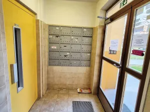 Prodej bytu 2+1, Praha, Hrusická, 46 m2