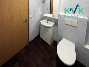 Pronájem bytu 2+kk, Karlovy Vary, Vítězná, 65 m2