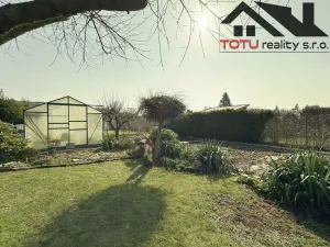 Prodej zahrady, Dvůr Králové nad Labem, Ve Strži, 226 m2