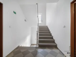 Pronájem bytu 2+kk, Pardubice - Zelené Předměstí, V Ráji, 59 m2