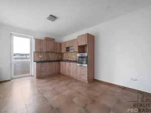 Pronájem bytu 2+kk, Pardubice - Zelené Předměstí, V Ráji, 59 m2