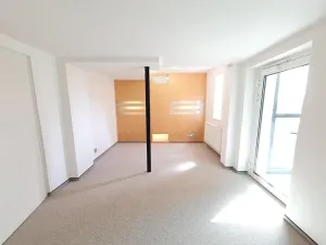 Pronájem kanceláře, Praha - Smíchov, Na Hřebenkách, 200 m2