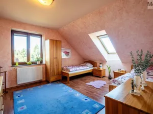 Prodej rodinného domu, Lužice, 372 m2