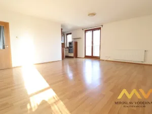 Pronájem bytu 2+kk, Hradec Králové - Nový Hradec Králové, Mrštíkova, 64 m2