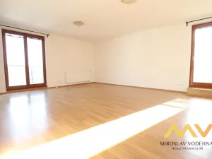 Pronájem bytu 2+kk, Hradec Králové - Nový Hradec Králové, Mrštíkova, 64 m2