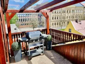 Pronájem atypického bytu, Chomutov, Revoluční, 100 m2