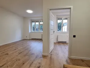 Pronájem bytu 2+kk, Praha - Vršovice, Rybalkova, 44 m2