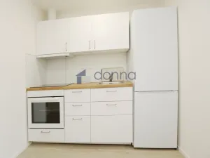 Pronájem bytu 1+kk, Praha, Rostovská, 22 m2
