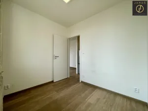 Pronájem bytu 2+kk, Praha - Nusle, Hvězdova, 35 m2