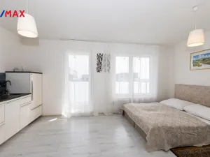 Pronájem bytu 1+kk, Praha - Stodůlky, Svitákova, 32 m2