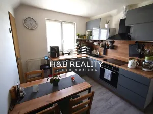 Prodej vícegeneračního domu, Měšice, Na Křížku, 183 m2