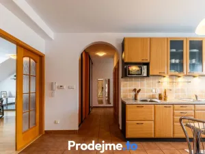 Prodej bytu 3+1, Znojmo, náměstí Svobody, 95 m2