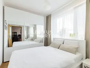 Prodej bytu 3+1, Praha - Letňany, Křivoklátská, 68 m2