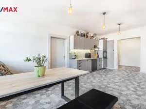 Prodej bytu 3+kk, Karlovy Vary, Bulharská, 94 m2