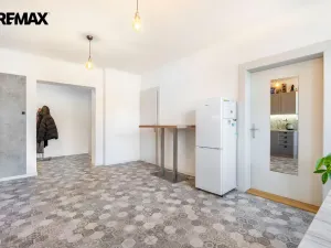 Prodej bytu 3+kk, Karlovy Vary, Bulharská, 94 m2
