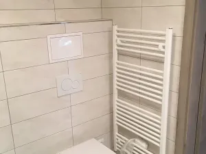 Pronájem bytu 1+kk, Praha - Horní Měcholupy, Hornoměcholupská, 40 m2