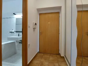 Pronájem bytu 2+kk, Hradec Králové - Třebeš, Ve Stromovce, 45 m2